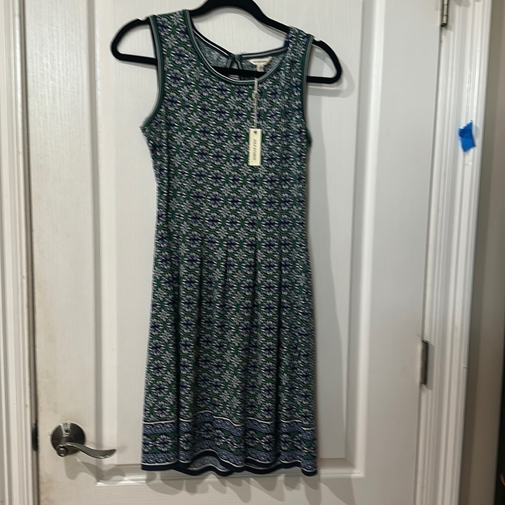 NWT max studio size small, pleated bottom, sleeveless dress